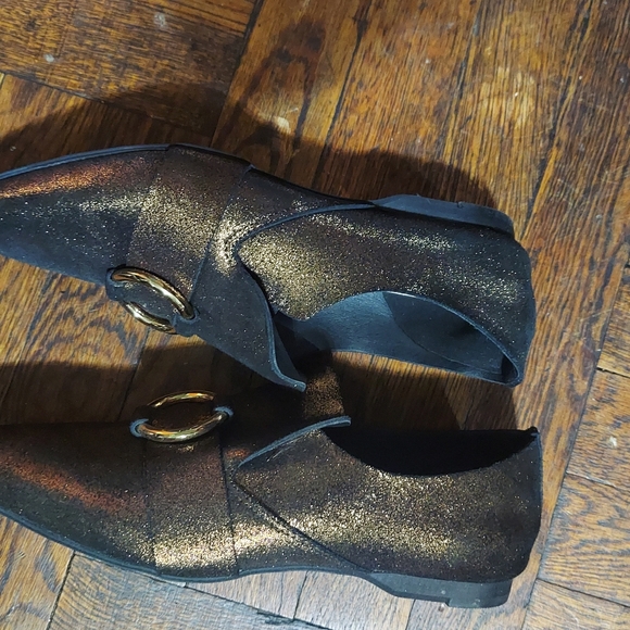 Shoes - Picture 6 of 7